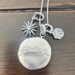 NWOT Kendra Scott Taurus ♉️ Necklace